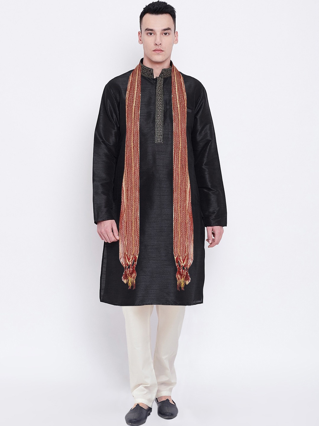 

SG LEMAN Men Black Embroidered Raw Silk Kurta with Churidar & With Dupatta