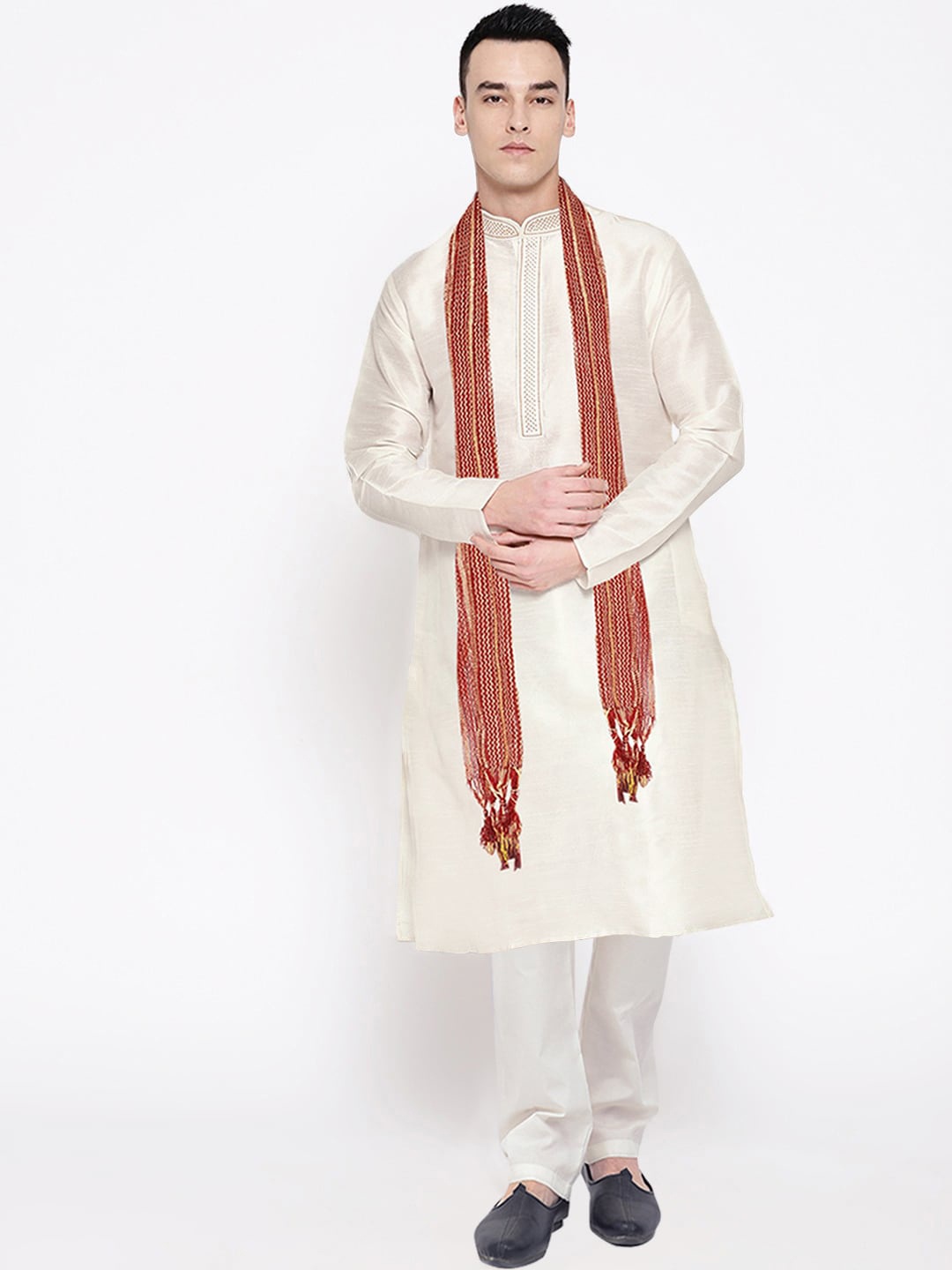 

SG LEMAN Men White Raw Silk Kurta with Churidar & With Dupatta