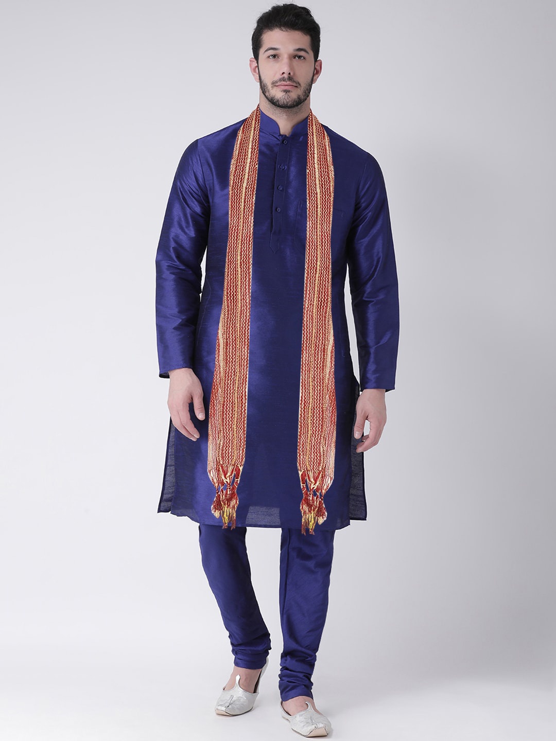 

SG LEMAN Men Blue Layered Raw Silk Kurta with Churidar & With Dupatta