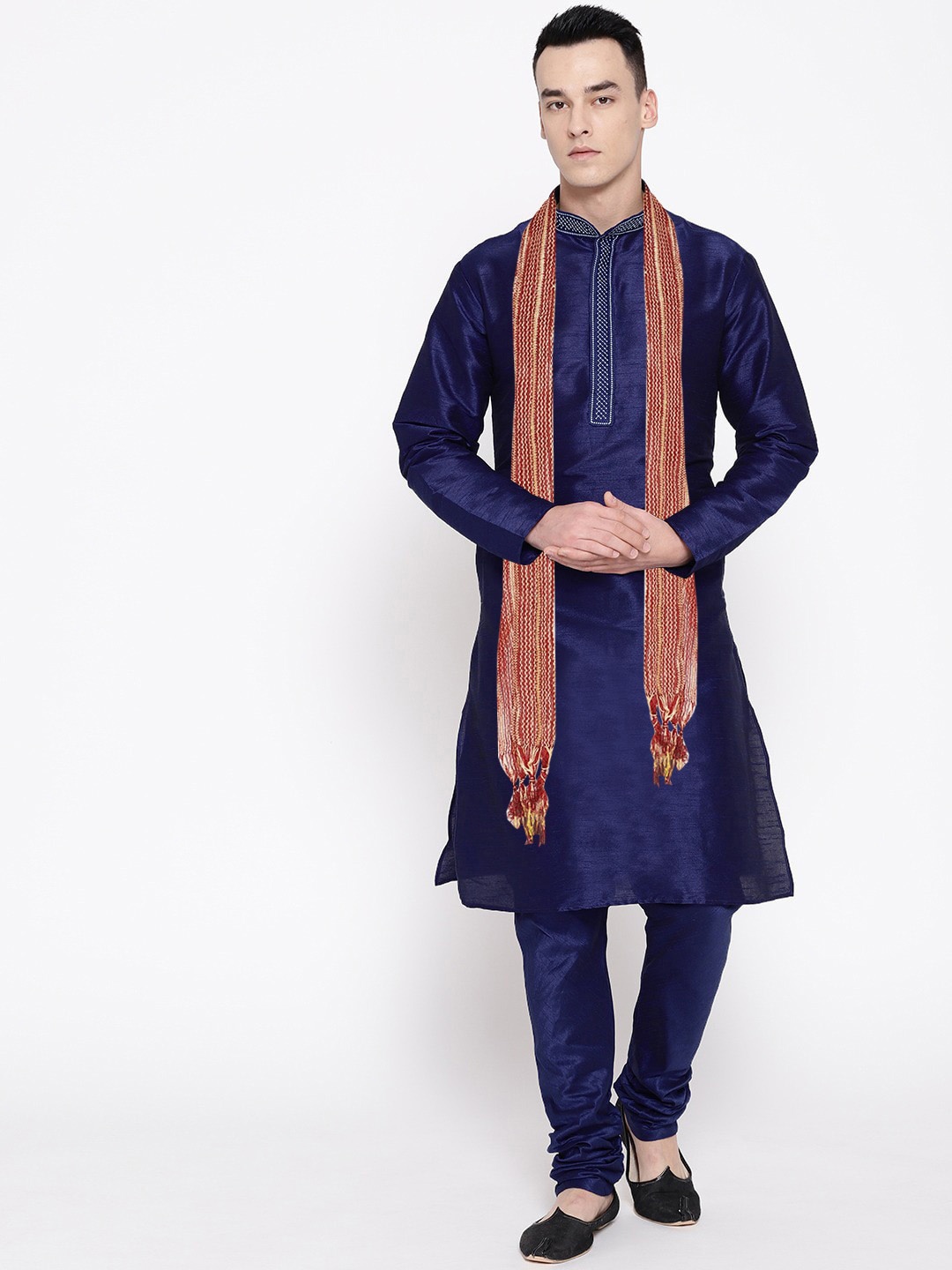 

SG LEMAN Men Blue Layered Raw Silk Kurta with Pyjamas & With Dupatta