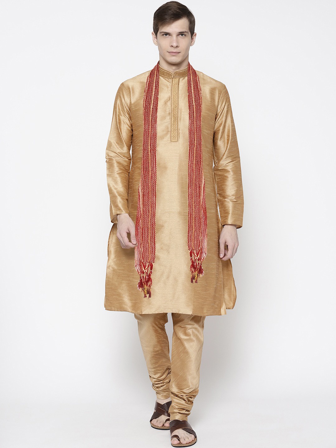 

SG LEMAN Men Gold-Toned Ethnic Motifs Raw Silk Kurta with Pyjamas & With Dupatta