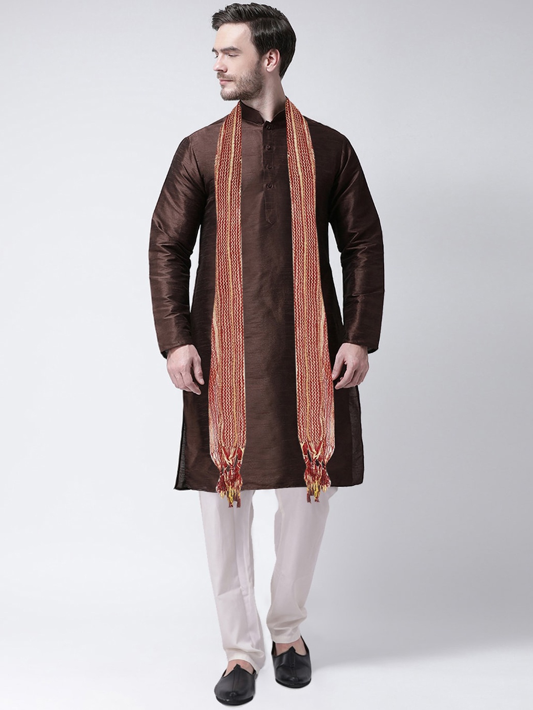 

SG LEMAN Men Brown Raw Silk Kurta with Pyjamas & With Dupatta