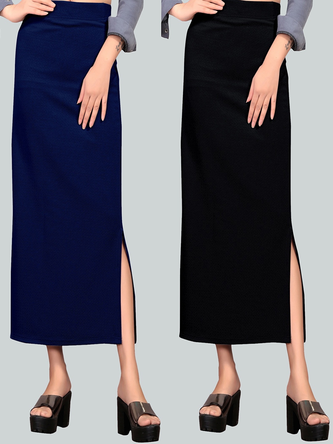 

Wuxi Women Pack of 2 Navy Blue & Black Solid Saree Shapewear