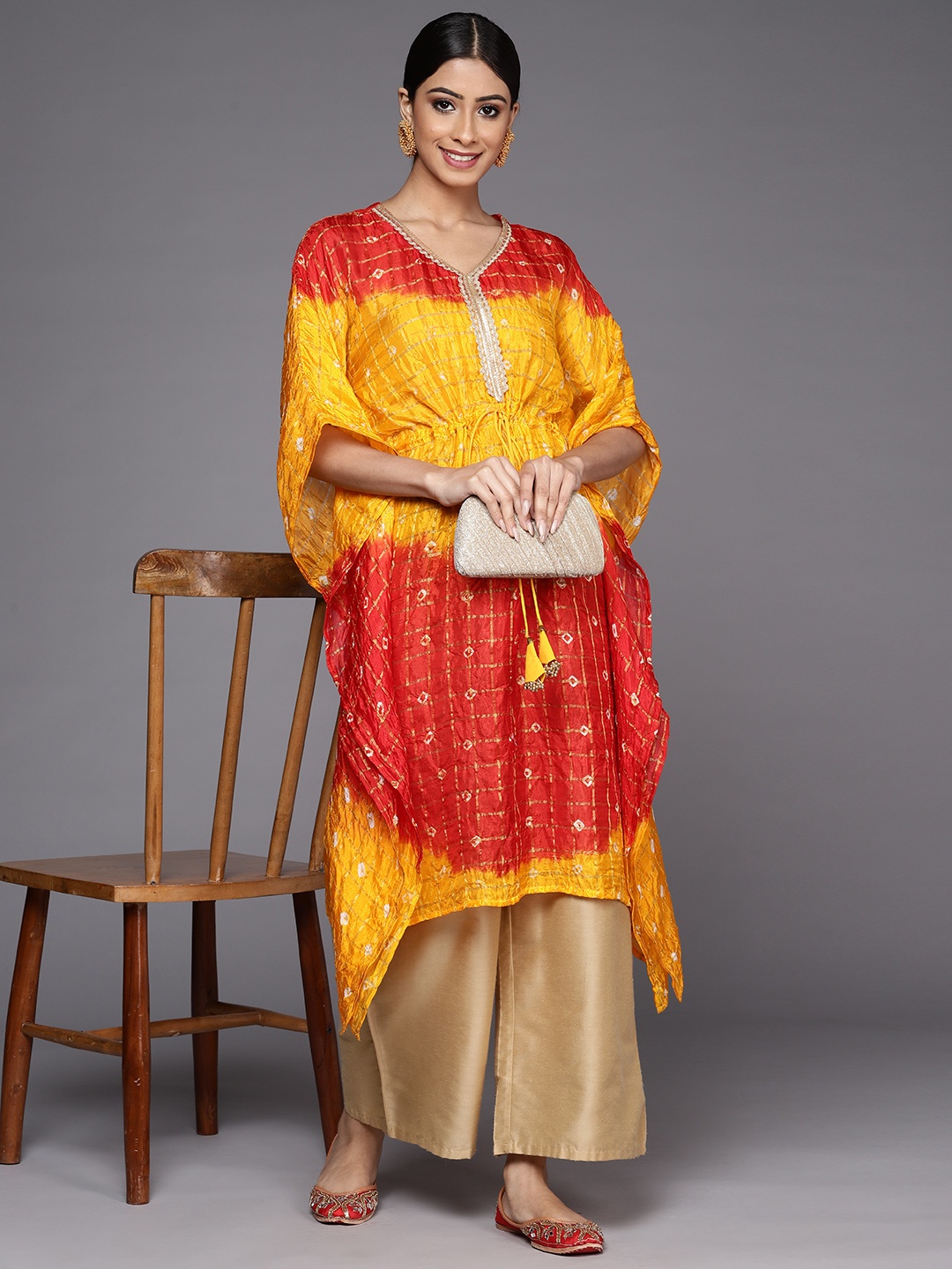 

Varanga Women Yellow & Orange Bandhani Print Kimono Sleeves Ombre Jacquard Kaftan Kurta