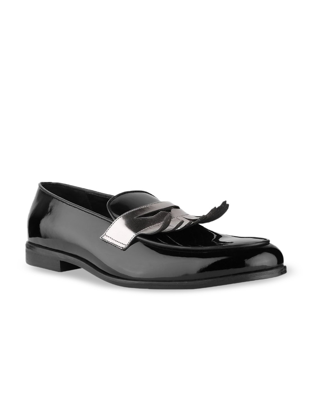 

SKO Men Black Colourblocked Leather Sneakers