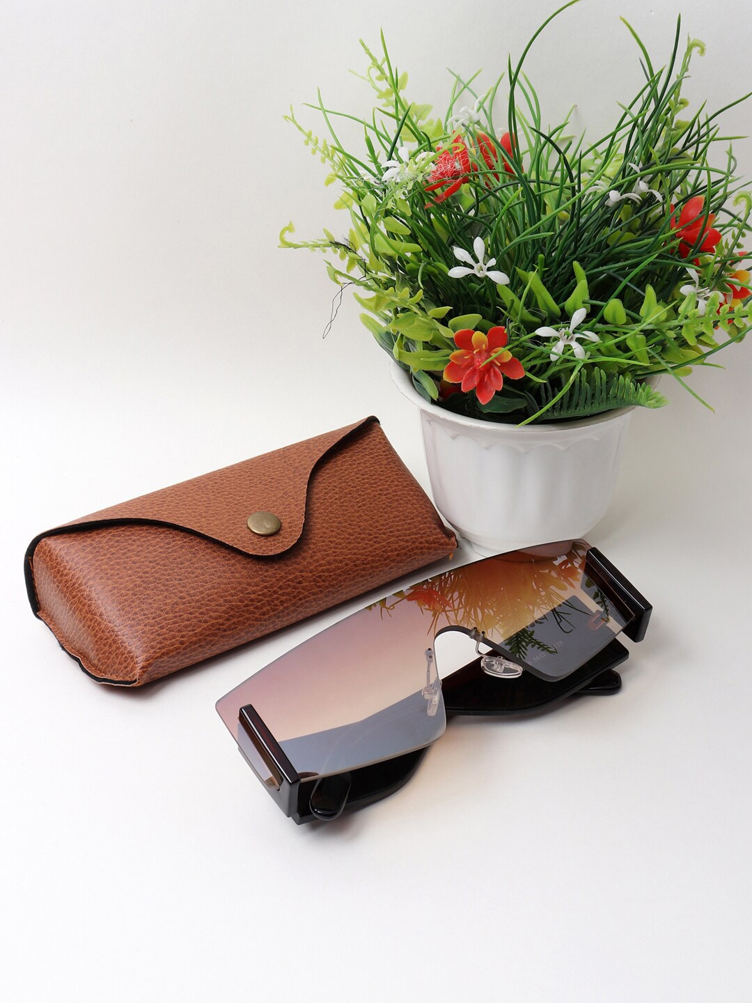 

CELEBRITY SUNGLASSES Unisex Brown Lens & Brown Other Sunglasses with UV Protected Lens