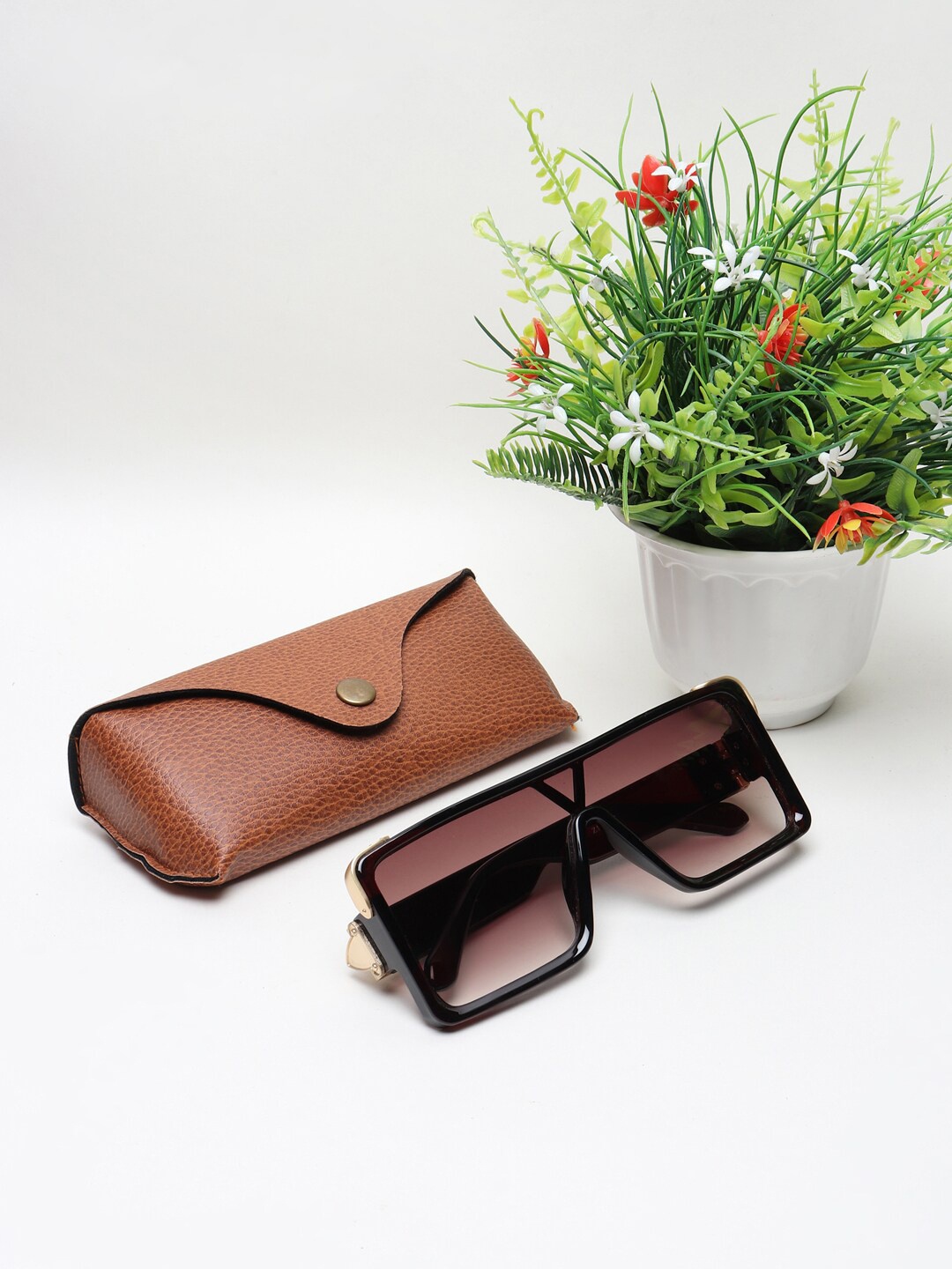 

CELEBRITY SUNGLASSES Unisex Grey Lens & Brown Square Sunglasses with UV Protected Lens