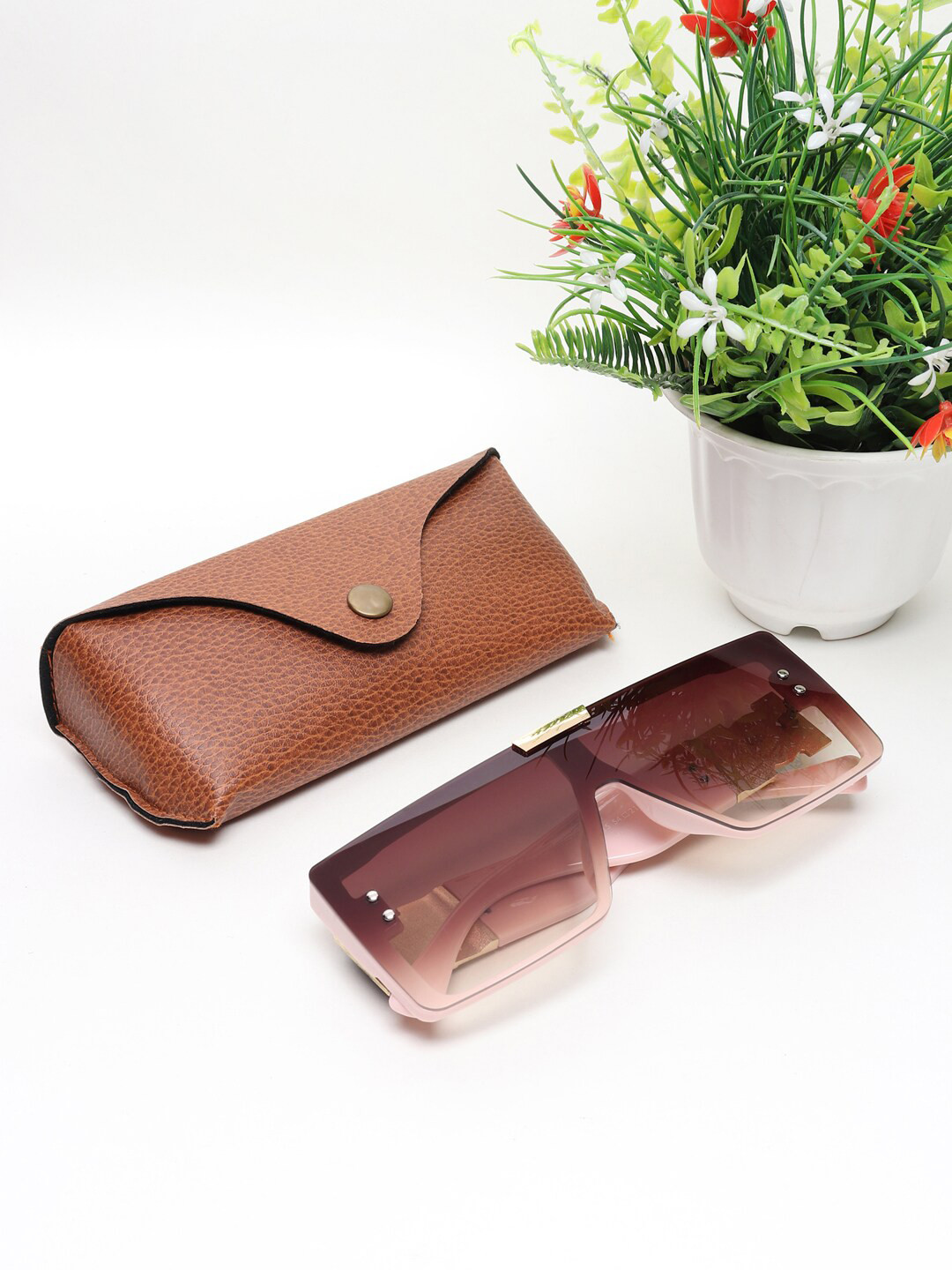 

CELEBRITY SUNGLASSES Unisex Brown Lens & Pink Aviator Sunglasses with UV Protected Lens