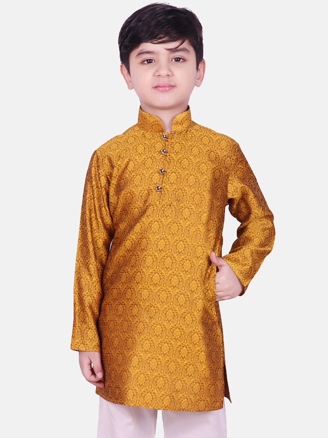 

SG YUVRAJ Boys Yellow Thread Work Brocade Satin Kurta