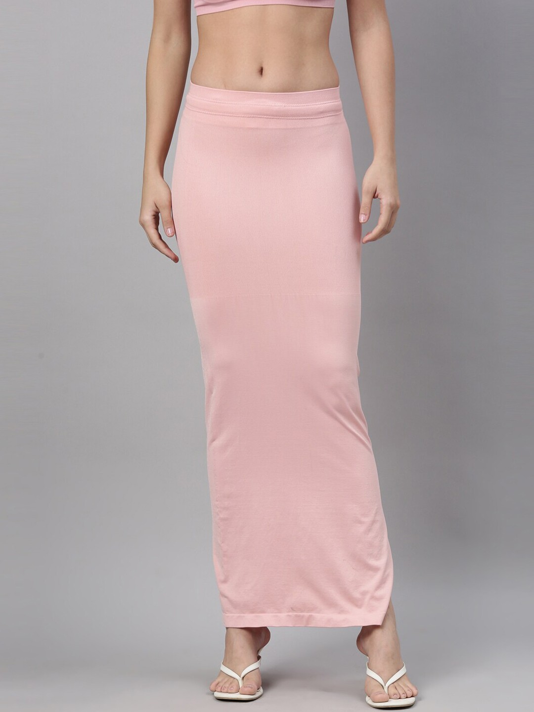 

GOLDSTROMS Women Pink Solid Saree Shapewear
