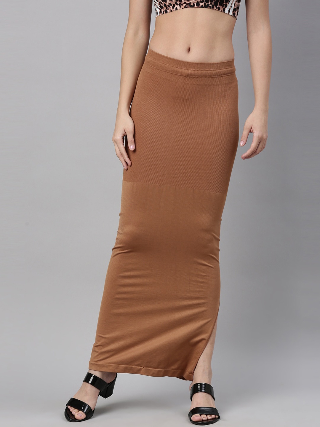 

GOLDSTROMS Women Khaki-Coloured Solid Saree Shapewear