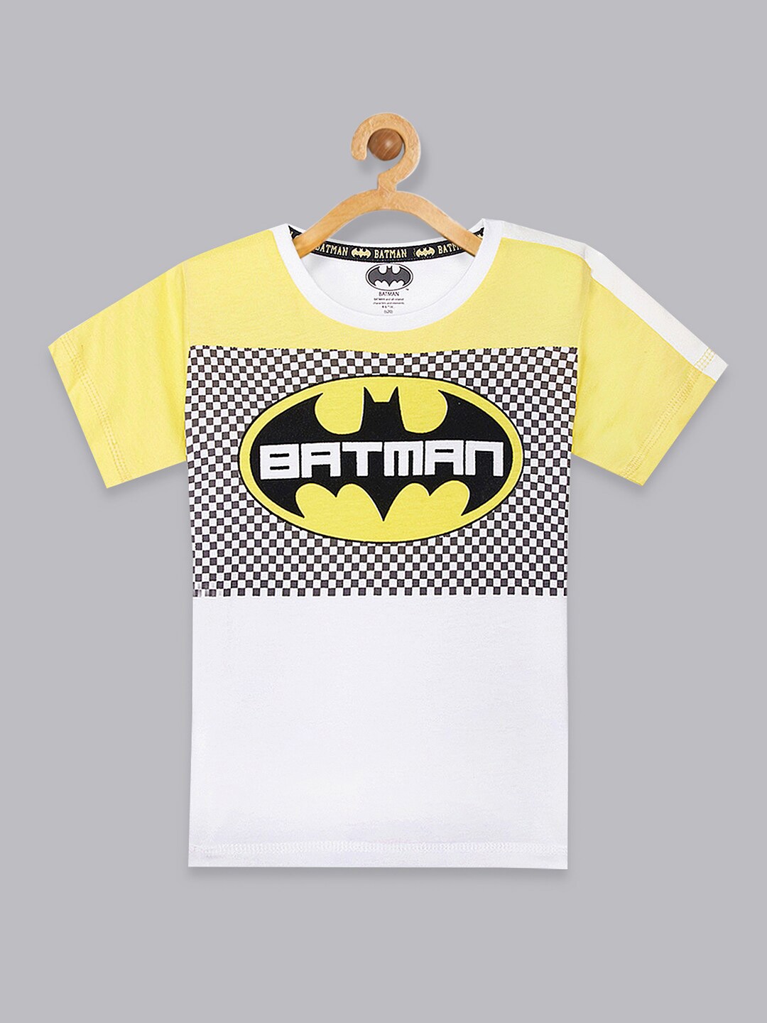 

Kids Ville Boys White & Yellow Batman Printed Cotton T-shirt