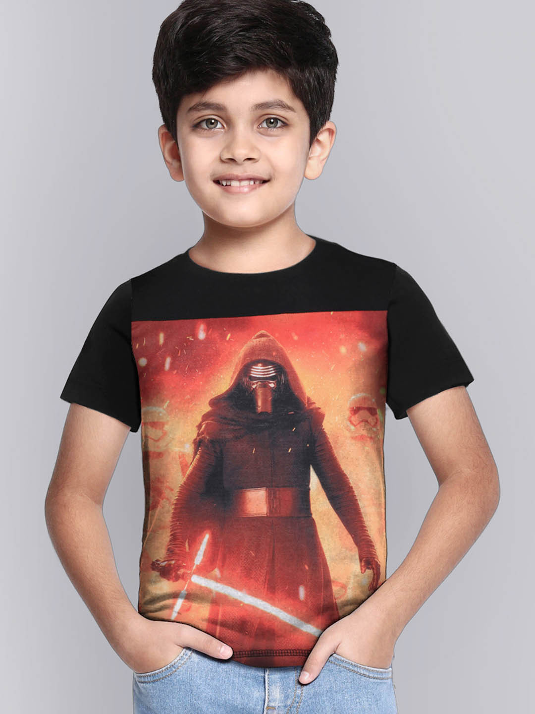 

Kids Ville Boys Black Star Wars Printed Extended Sleeves Applique T-shirt
