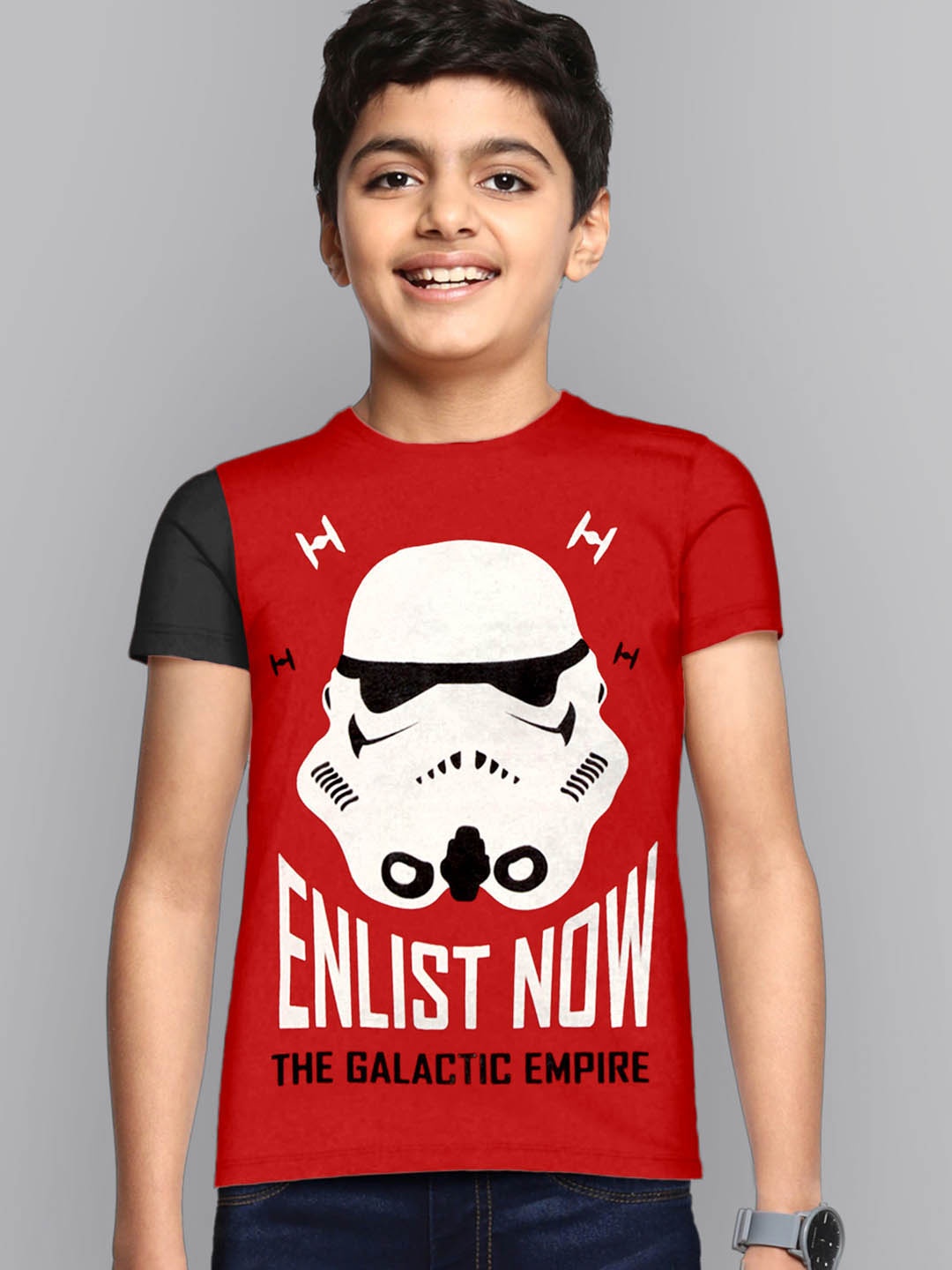Kids Ville Boys Red Star Wars Printed T-shirt