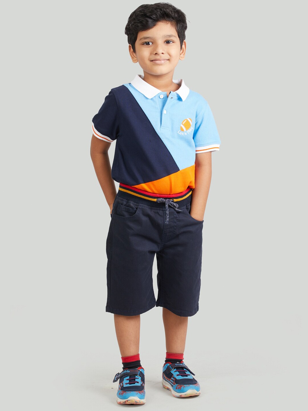 

Zalio Boys Multicoloured T-shirt with Shorts, Multi
