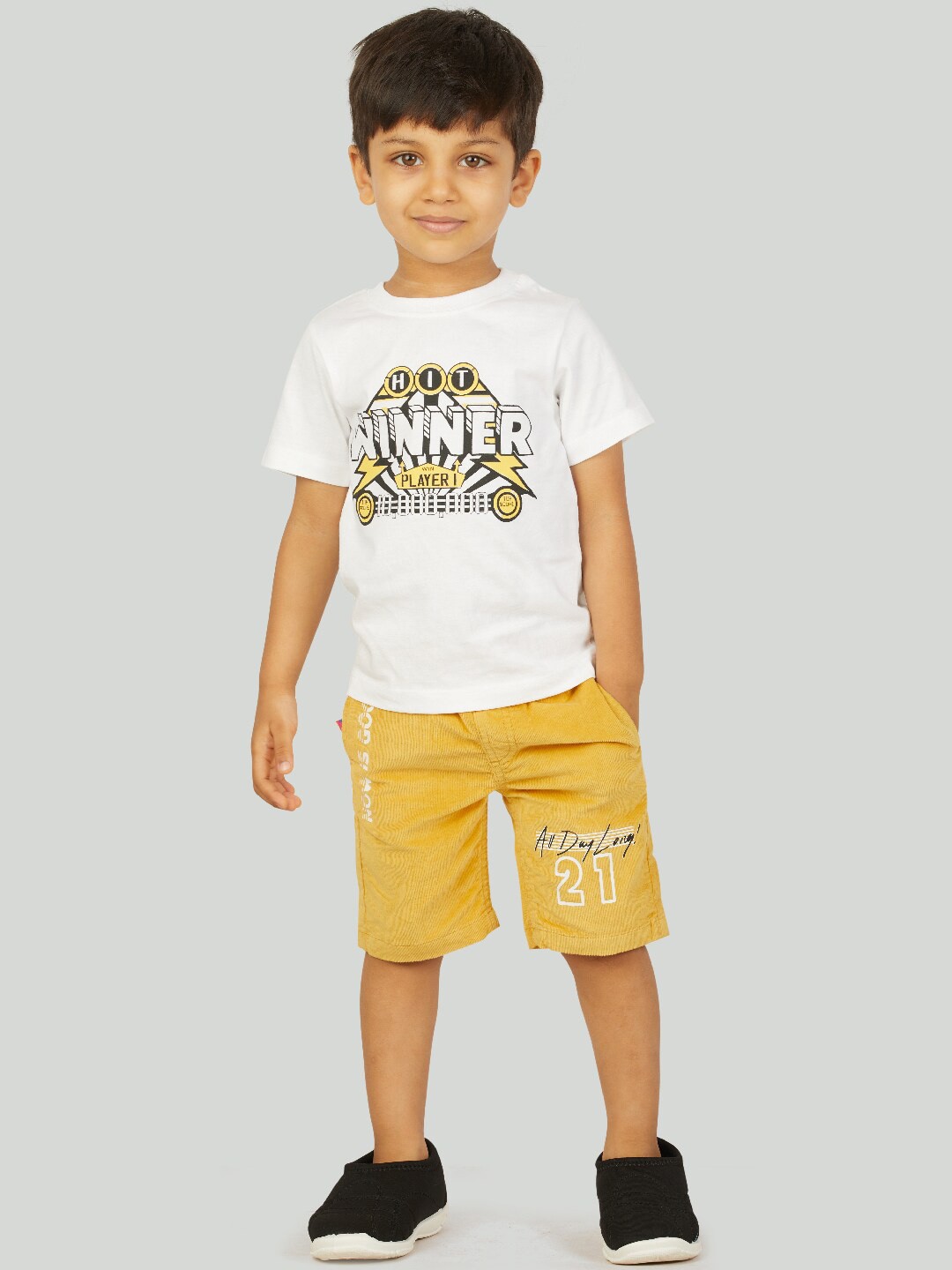 

Zalio Boys White & Yellow Checked T-shirt with Trousers