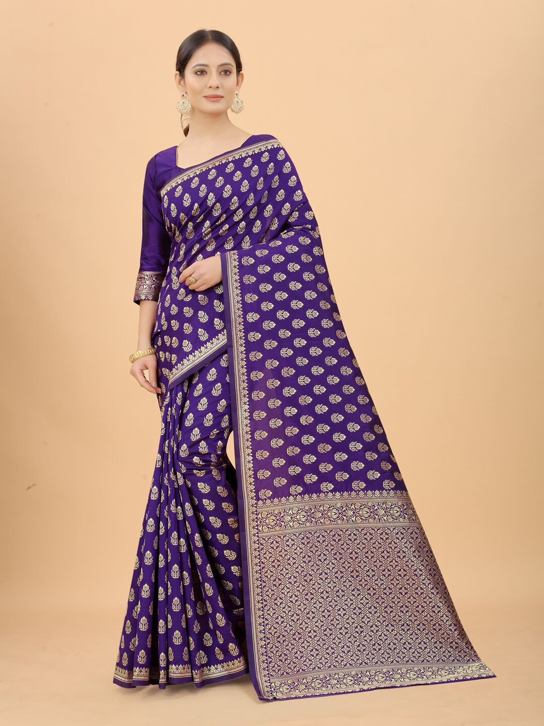 

SATYAM WEAVES Purple & Gold-Toned Woven Design Zari Silk Cotton Banarasi Saree