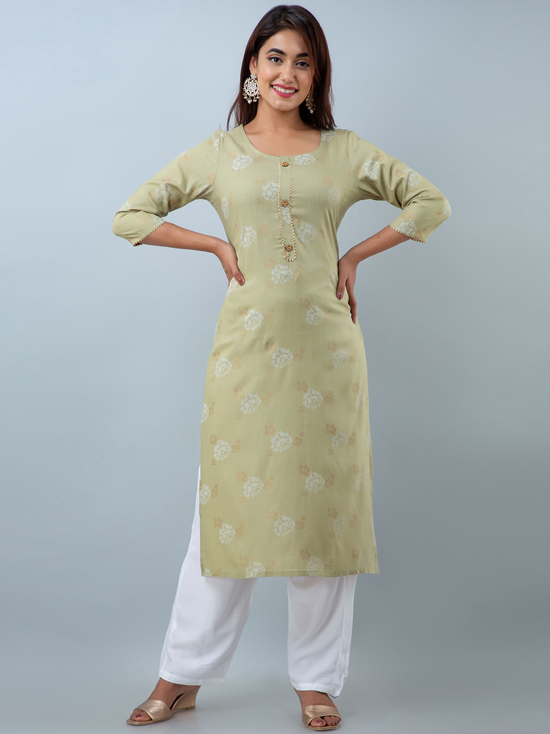 

DORIYA Women Green Floral Printed Kurta with Salwar