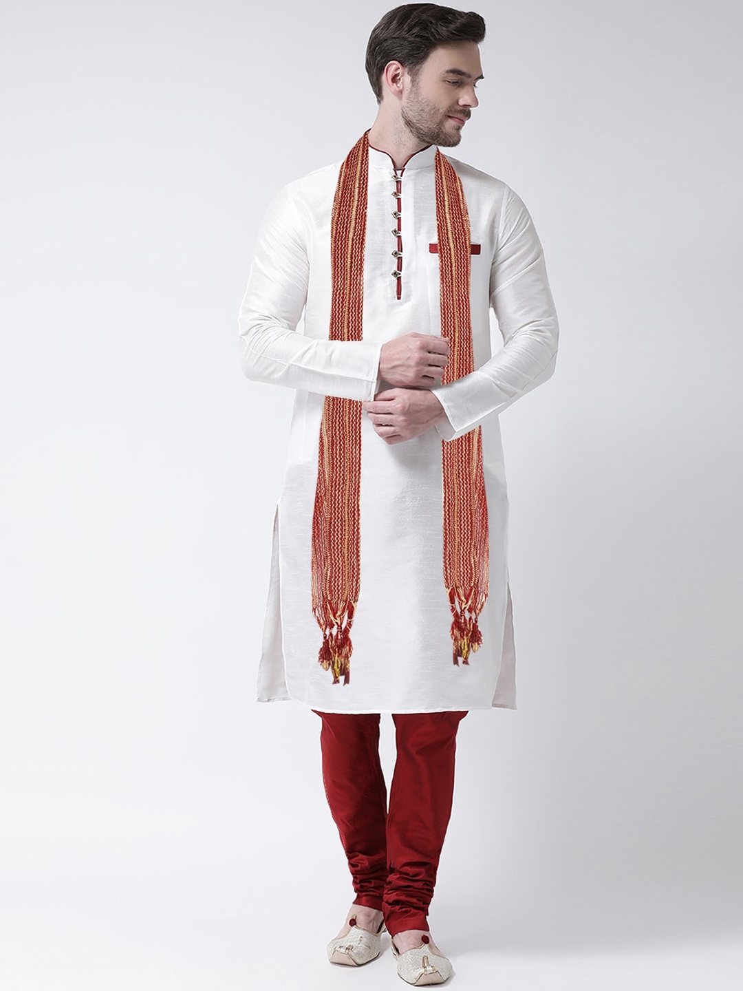 

SG LEMAN Men Cream-Coloured Embroidered Empire Raw Silk Kurta with Pyjamas & With Dupatta