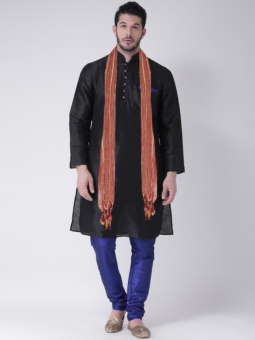 

SG LEMAN Men Black Layered Raw Silk Kurta with Churidar & With Dupatta