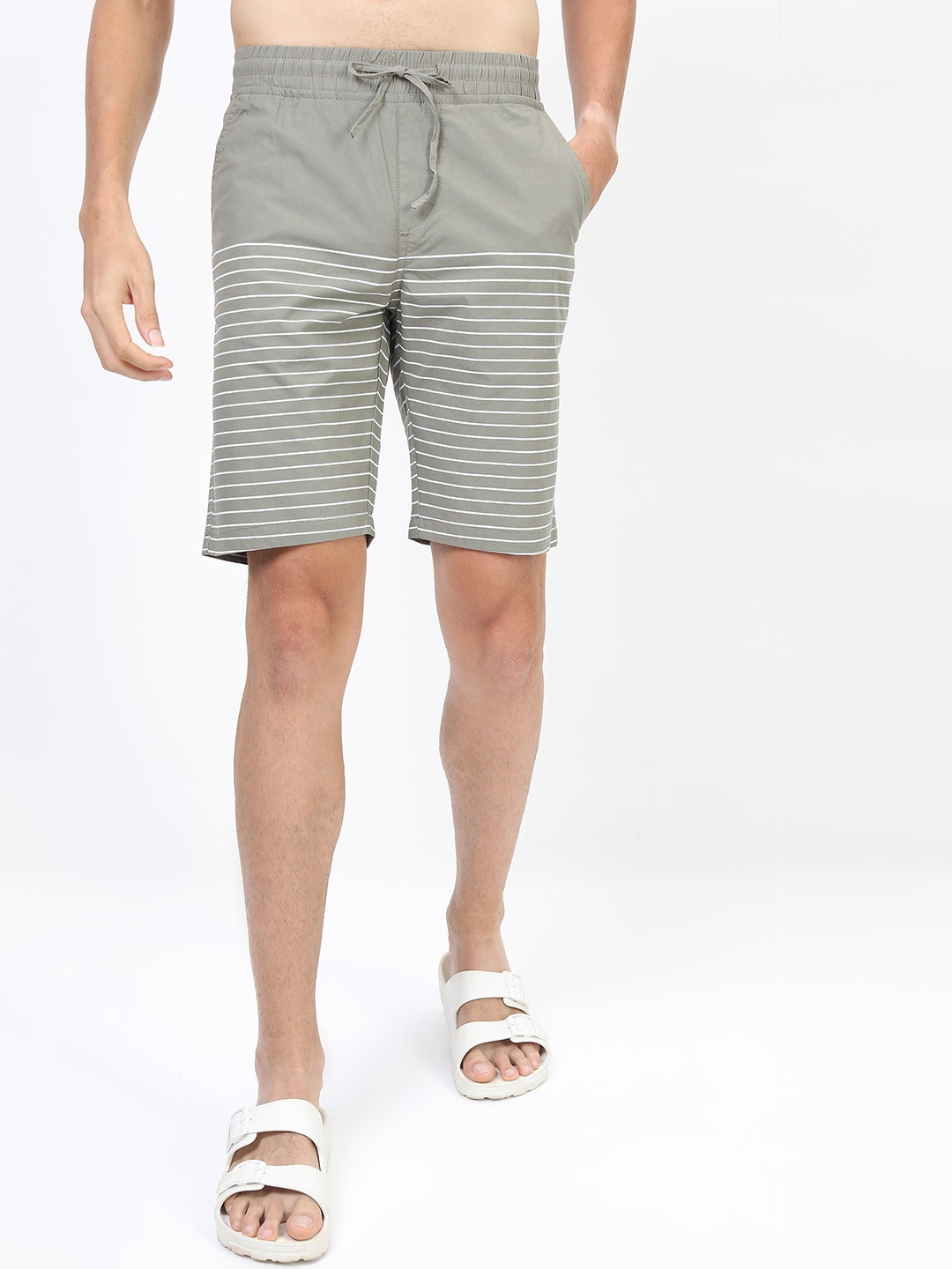 

HIGHLANDER Men Green Striped Slim Fit Shorts
