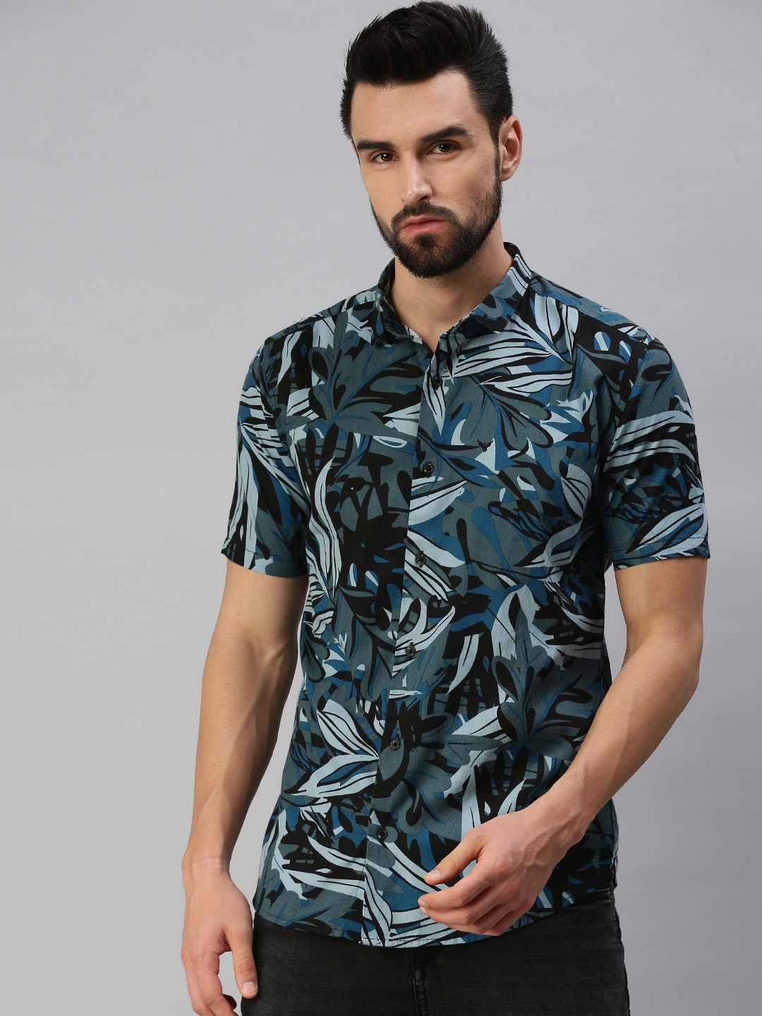 

SHOWOFF Men Blue Premium Slim Fit Floral Printed Casual Shirt