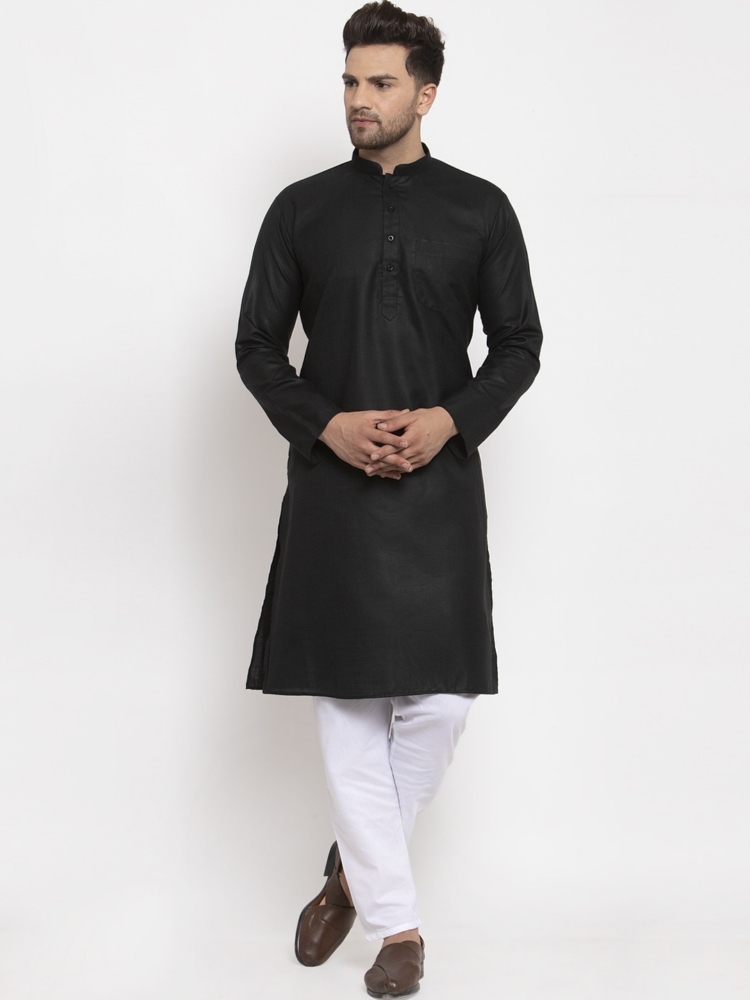 

KRAFT INDIA Men Black & White Solid Kurta with Pyjamas