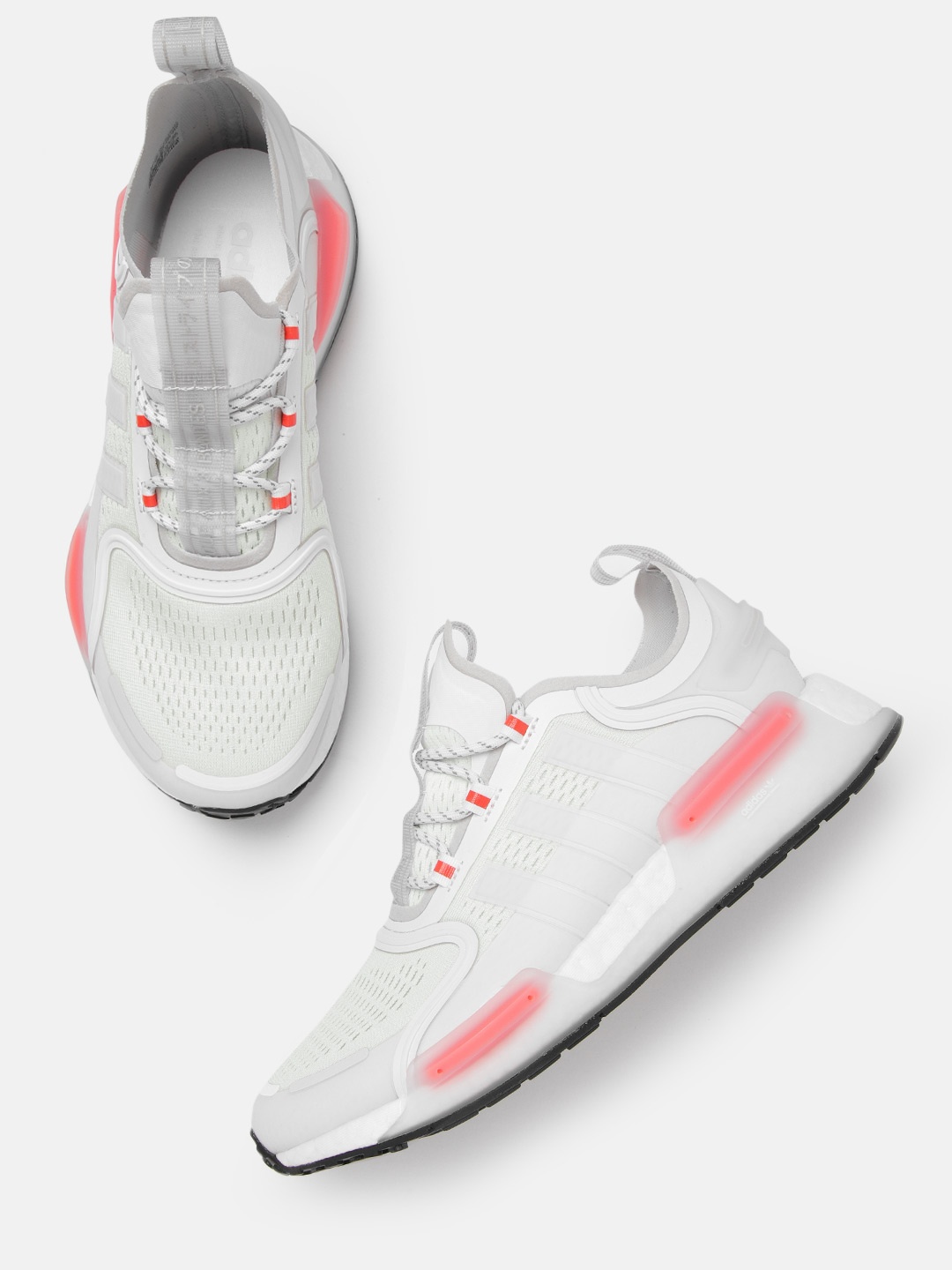 

ADIDAS Originals Men White Woven Design NMD_R1 V3 Sneakers