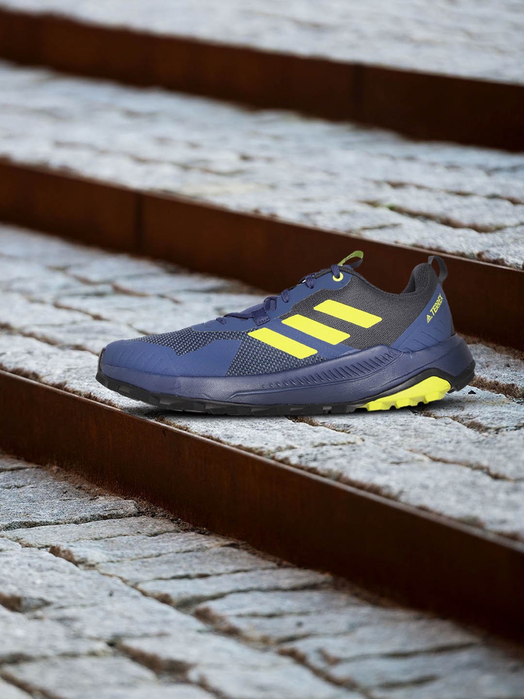 

ADIDAS Men Navy Blue & Fluorescent Green Woven Design Adiaxis Trekking Shoes