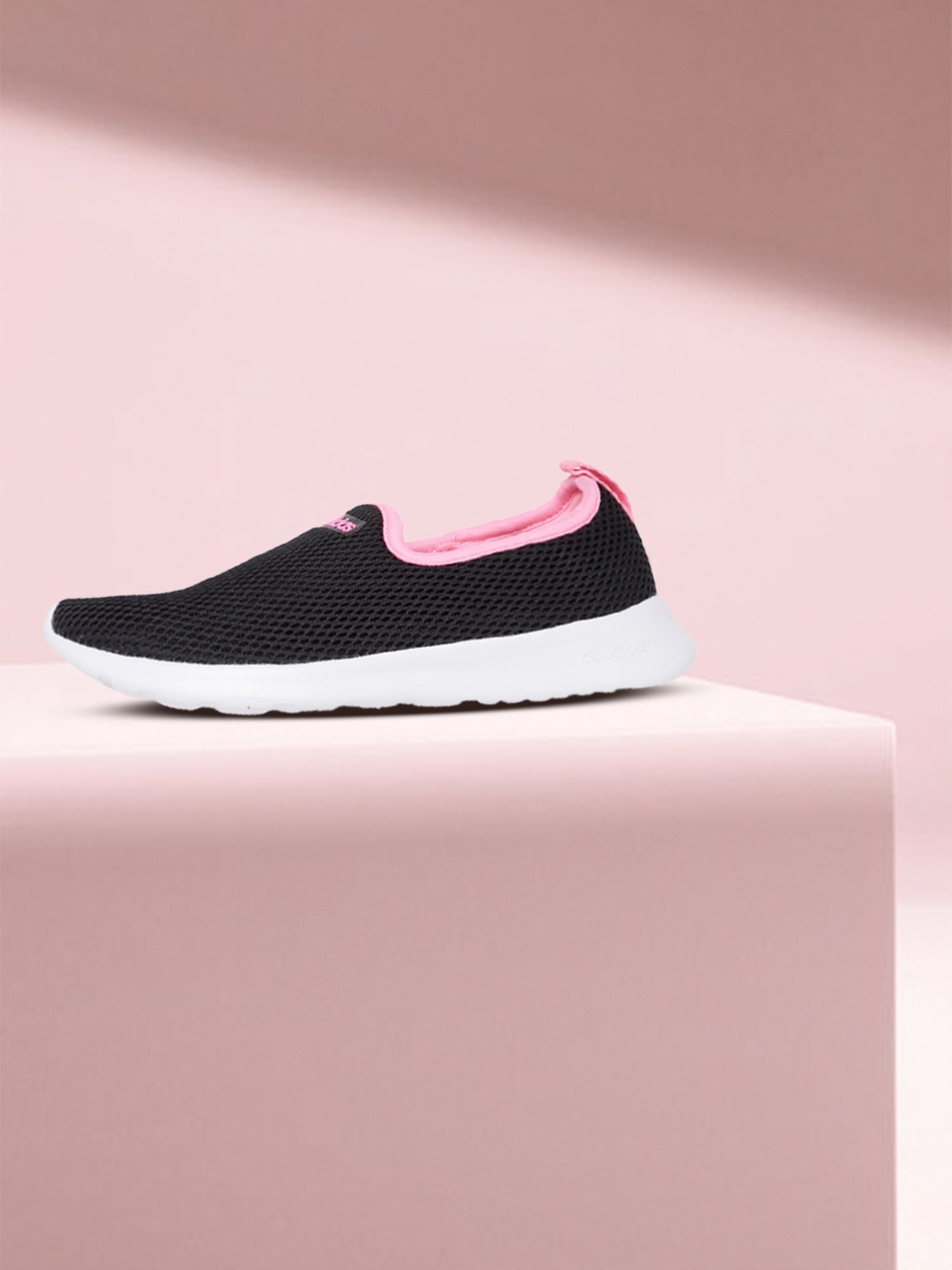 

ADIDAS Women Black & Pink Woven Design Cloudfoam Sole Effortso Running Shoes