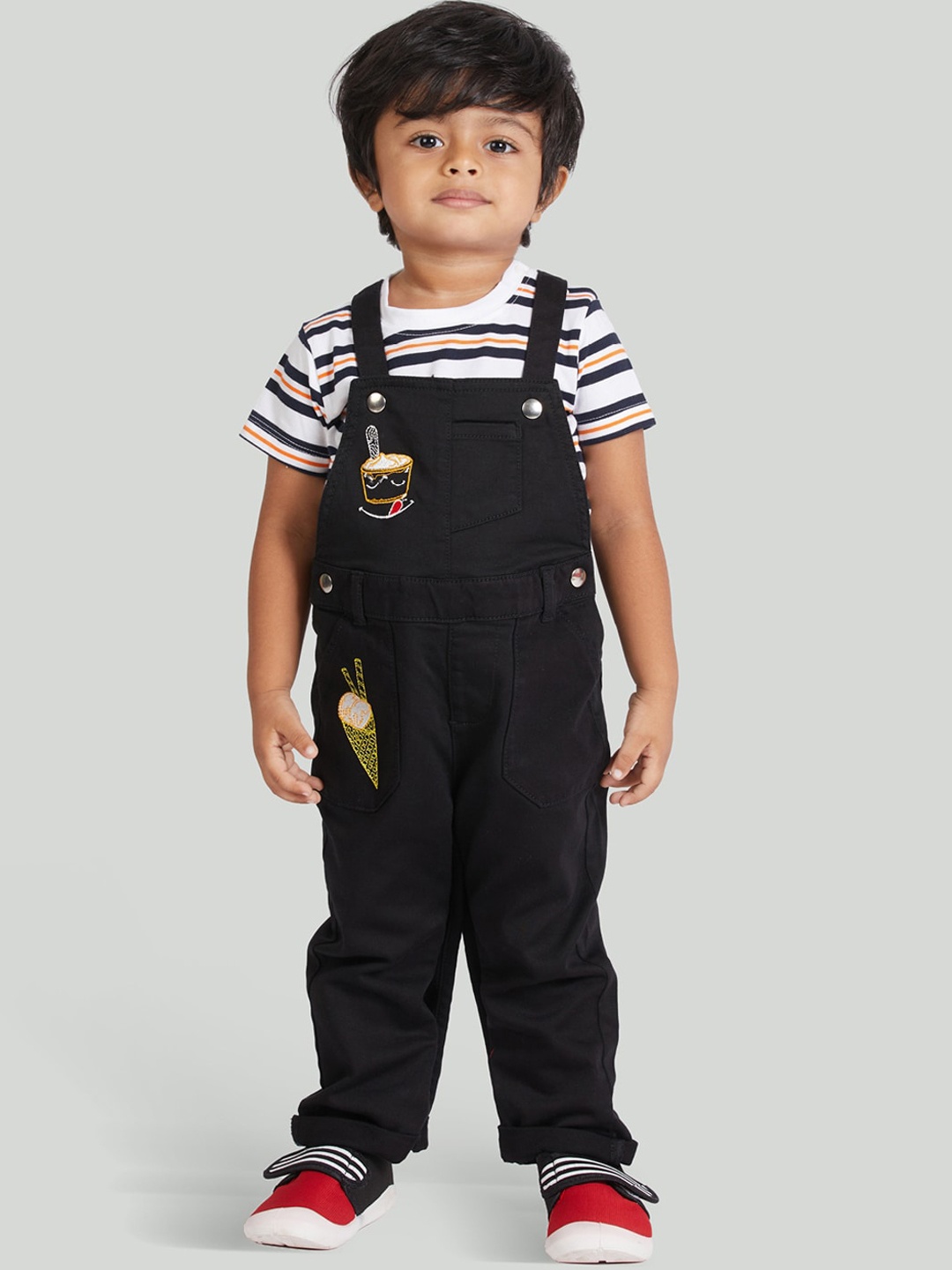 

Zalio Infant Boys Navy Blue Solid Cotton Dungarees With T-Shirt, White