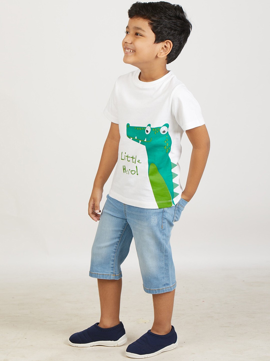 

Zalio Boys White & Blue Printed Pure Cotton T-shirt with Shorts