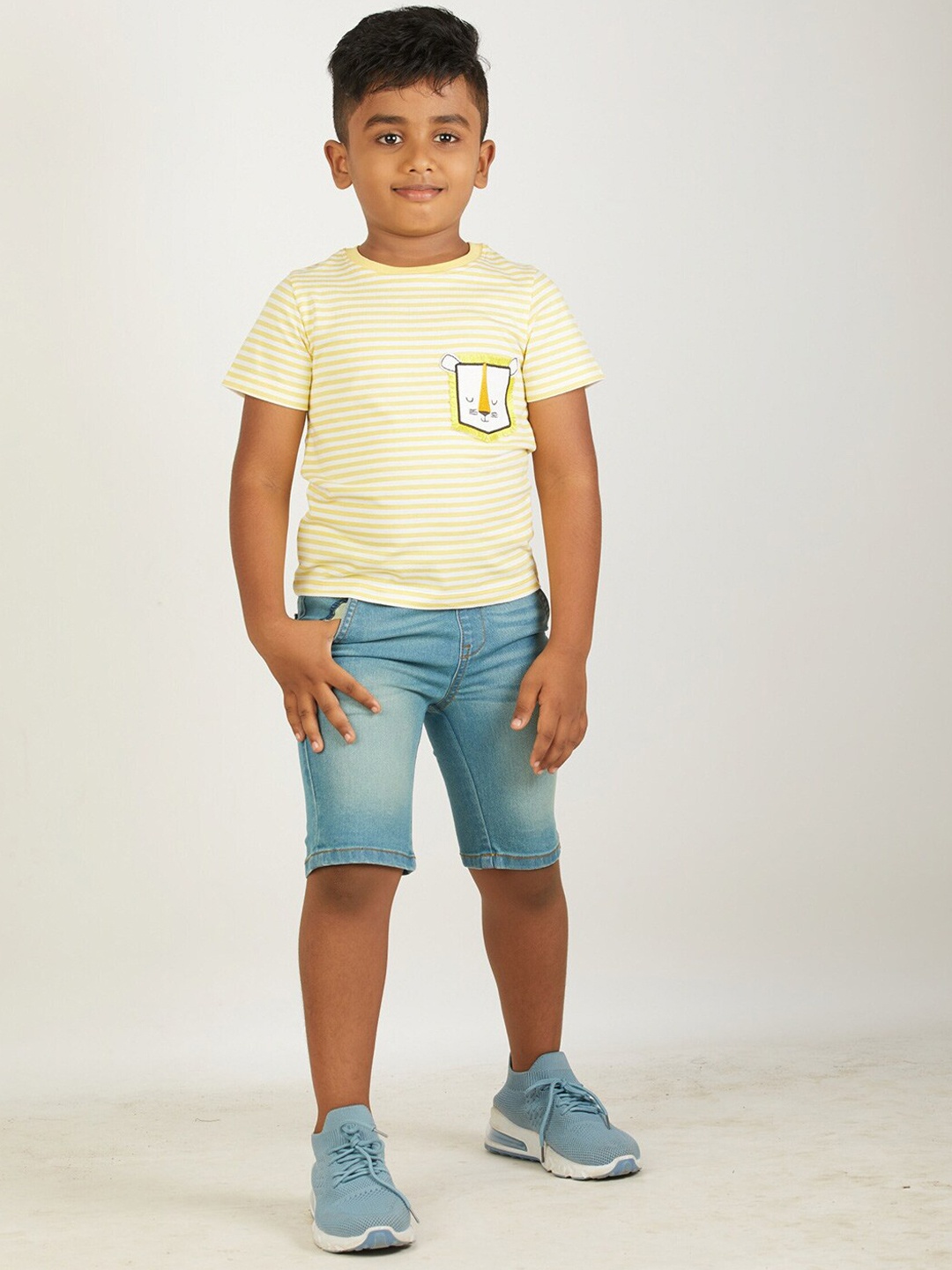 

Zalio Boys Yellow & Blue Pure Cotton T-shirt with Shorts