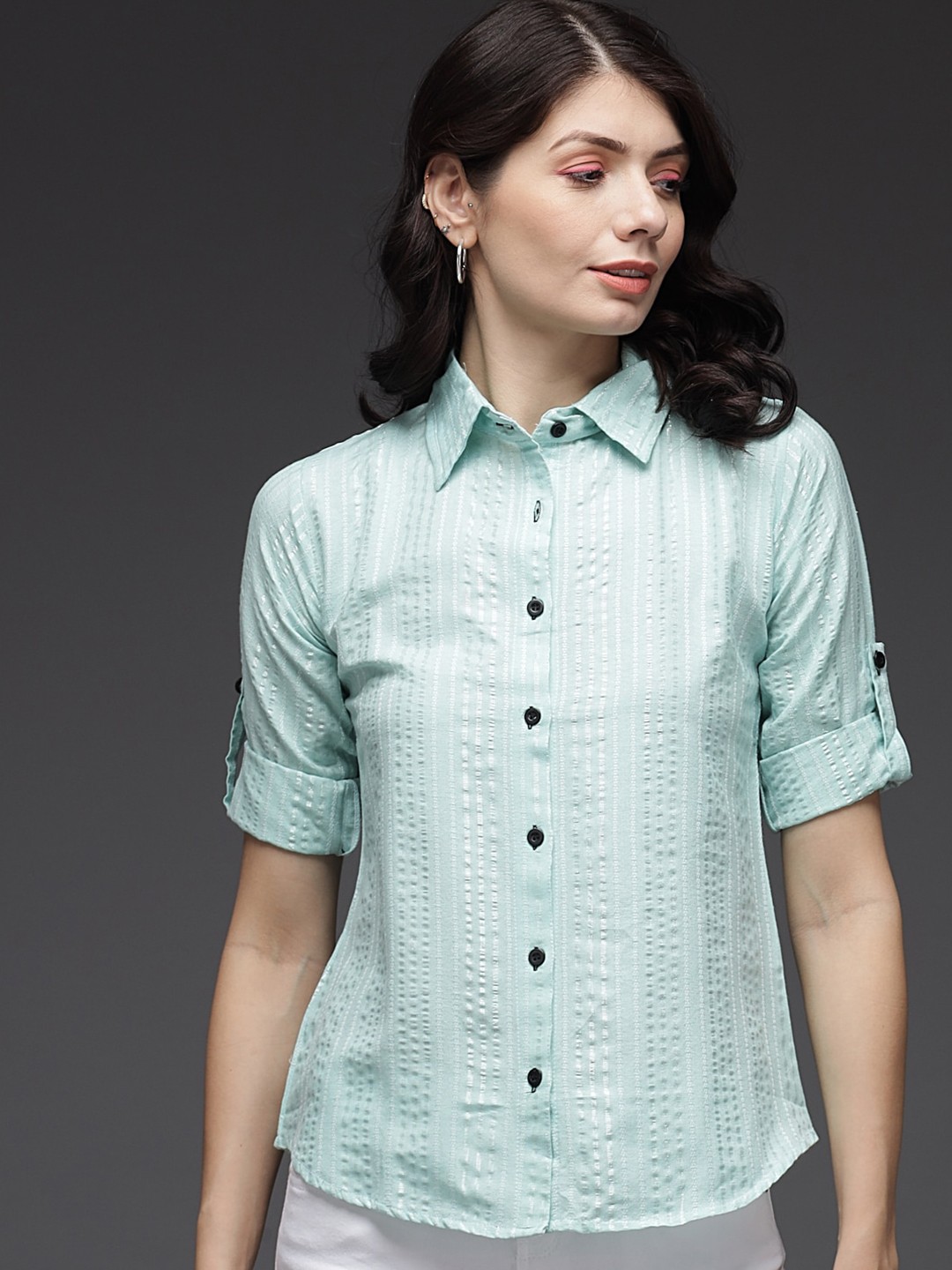 

Darzi Women Blue Custom Printed Casual Shirt