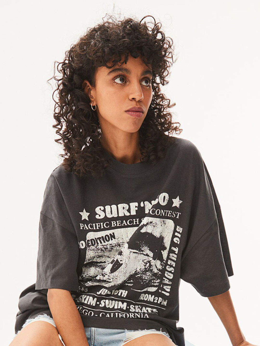

H&M Black Oversized printed T-shirt