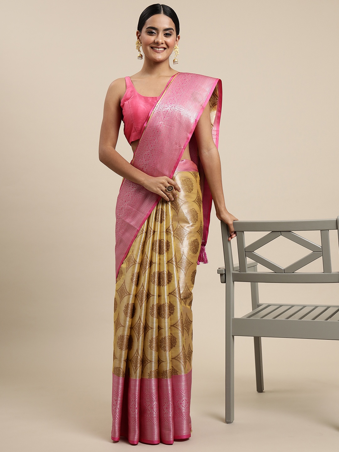 

Mitera Beige & Pink Ethnic Motifs Zari Organza Kanjeevaram Saree
