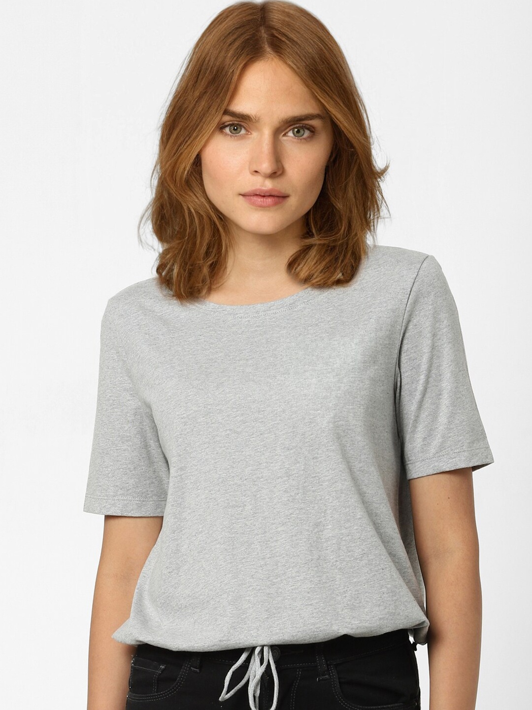 

Vero Moda Women Grey Solid Cotton T-shirt