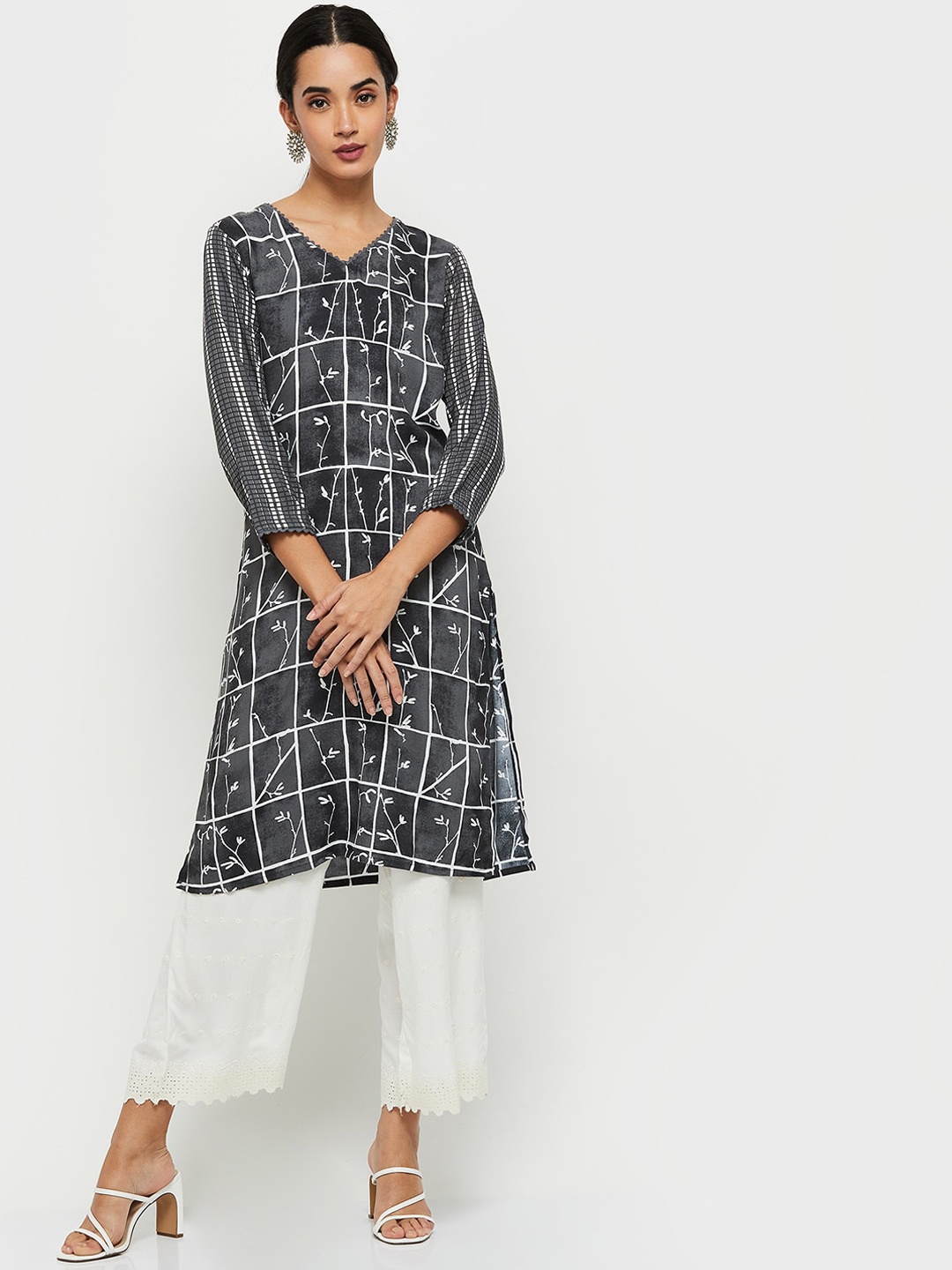 

max Women Grey Checked Flared Sleeves Anarkali Kurta