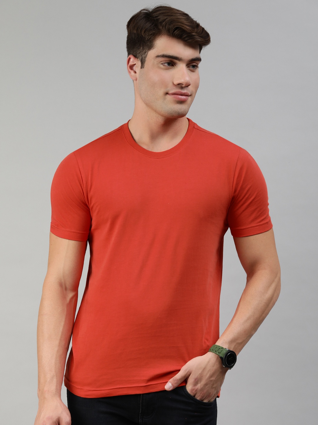 

Huetrap Men Rust Orange Solid T-shirt