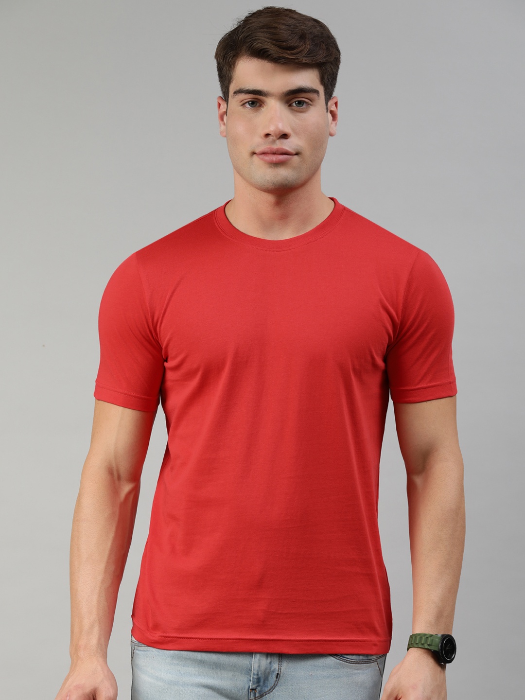 

Huetrap Men Red Solid T-shirt