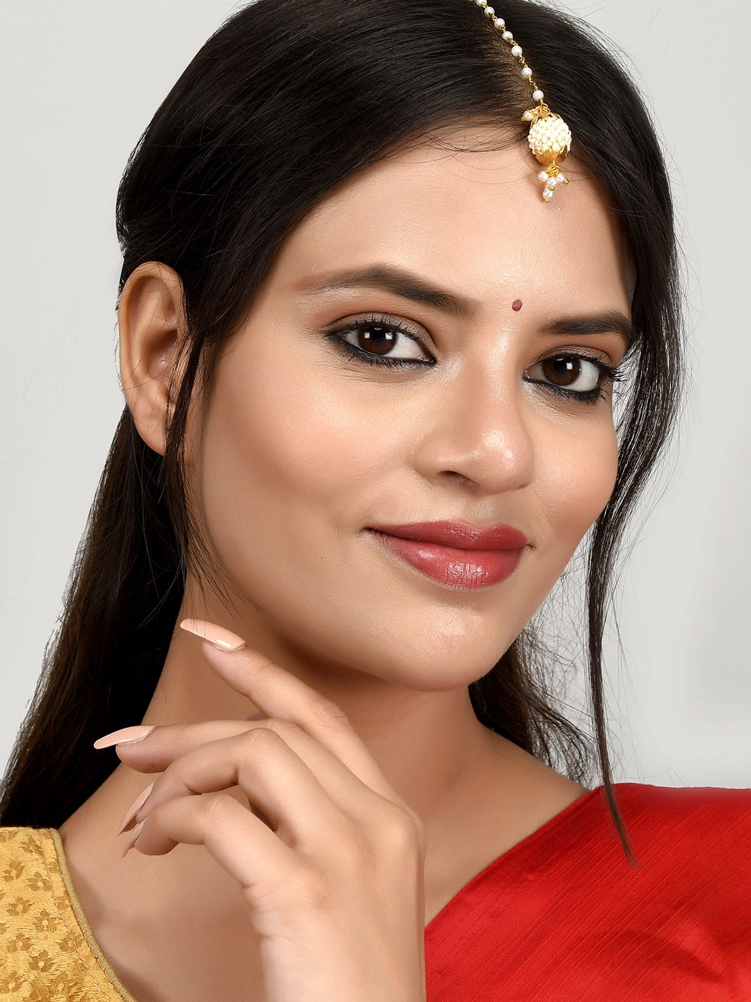 

Silvermerc Designs Gold-Plated White Pearl Beaded Borla Maang Tikka
