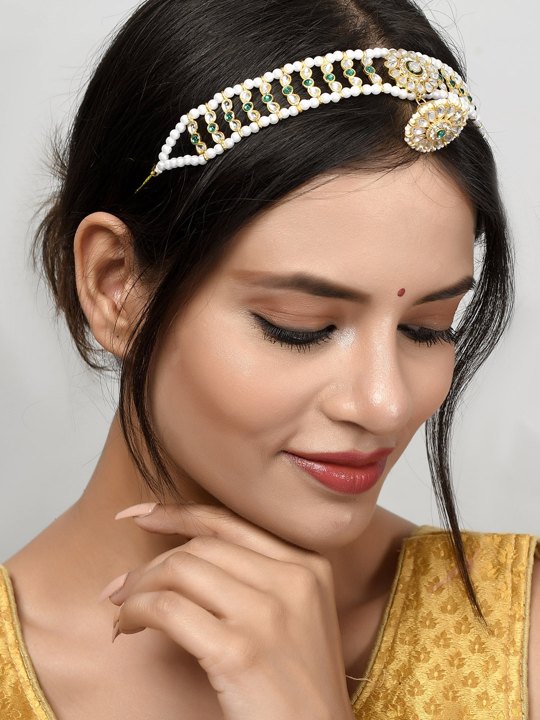 

Silvermerc Designs Gold-Plated Kundan Studded Pearl Beaded Matha Patti Head Jewellery