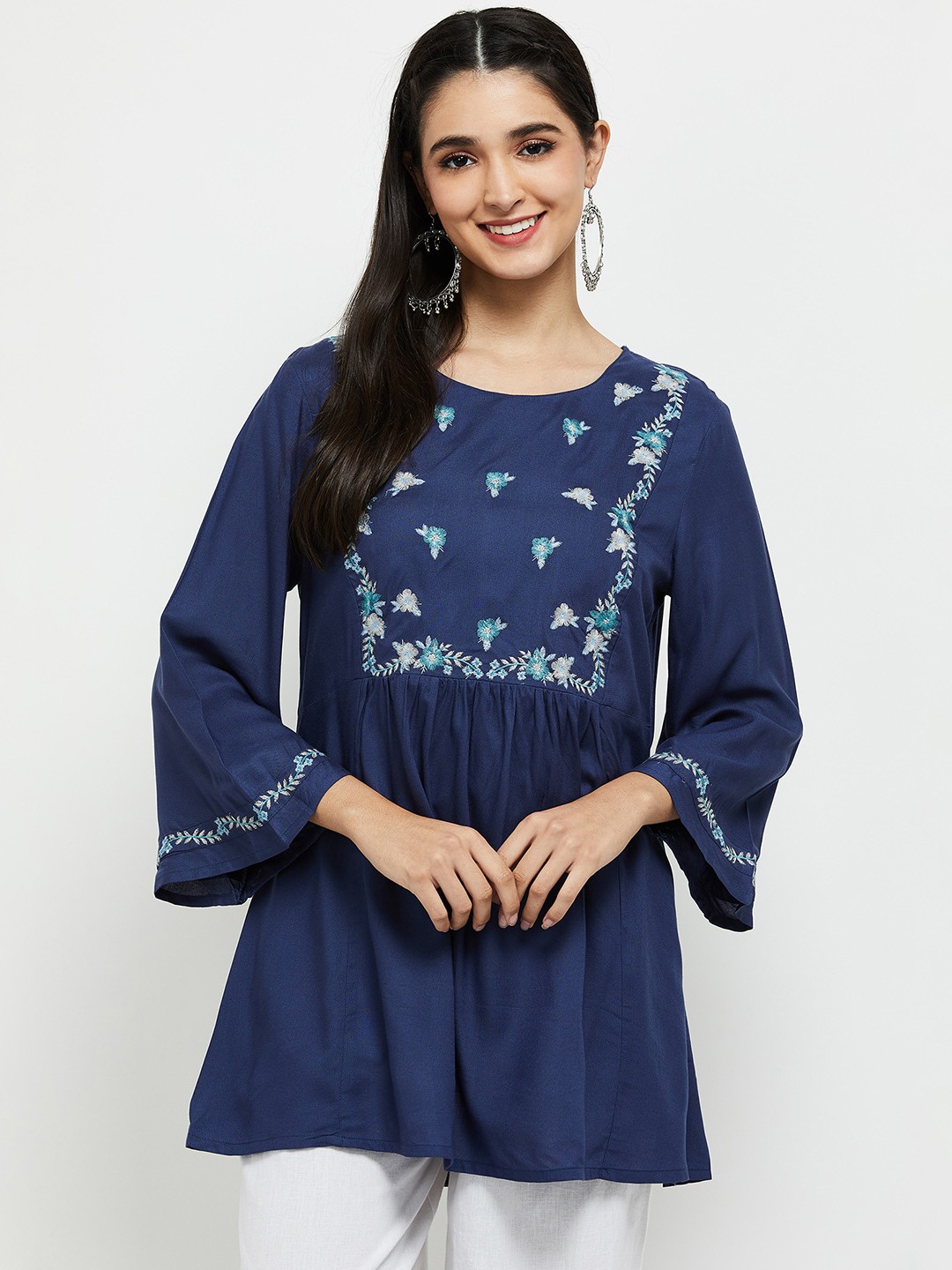 

max Blue & White Viscose Rayon Embroidered Tunic