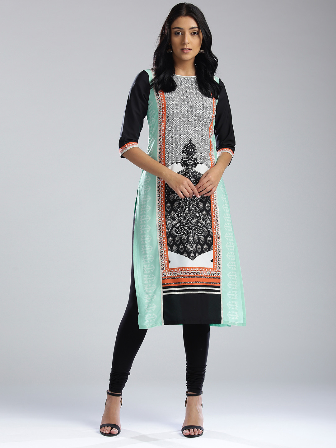 

W Women Sea Green & Black Printed Straight Kurta