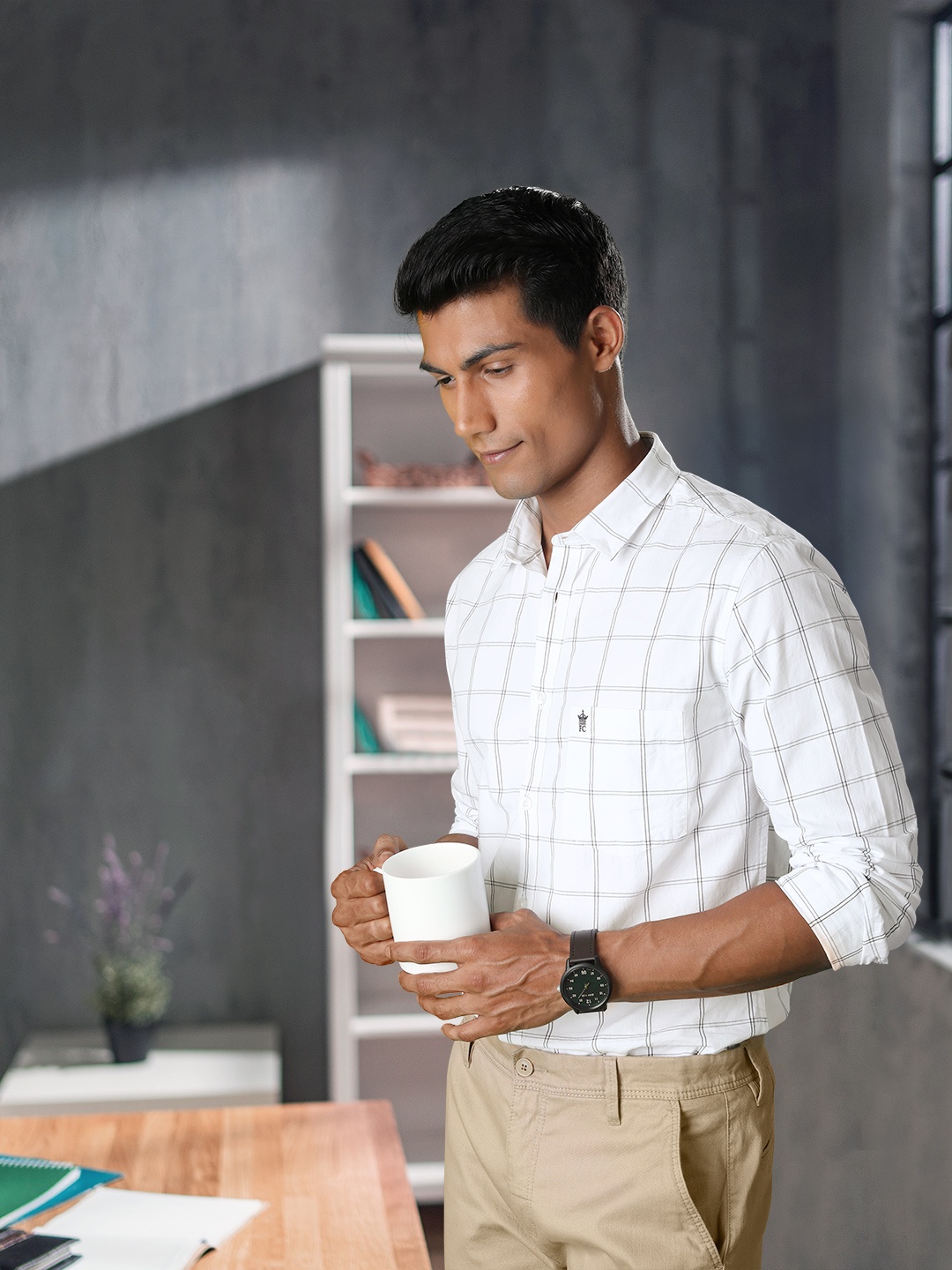 

French Connection Men White Classic Slim Fit Windowpane Checked Pure Cotton Casual Shirt
