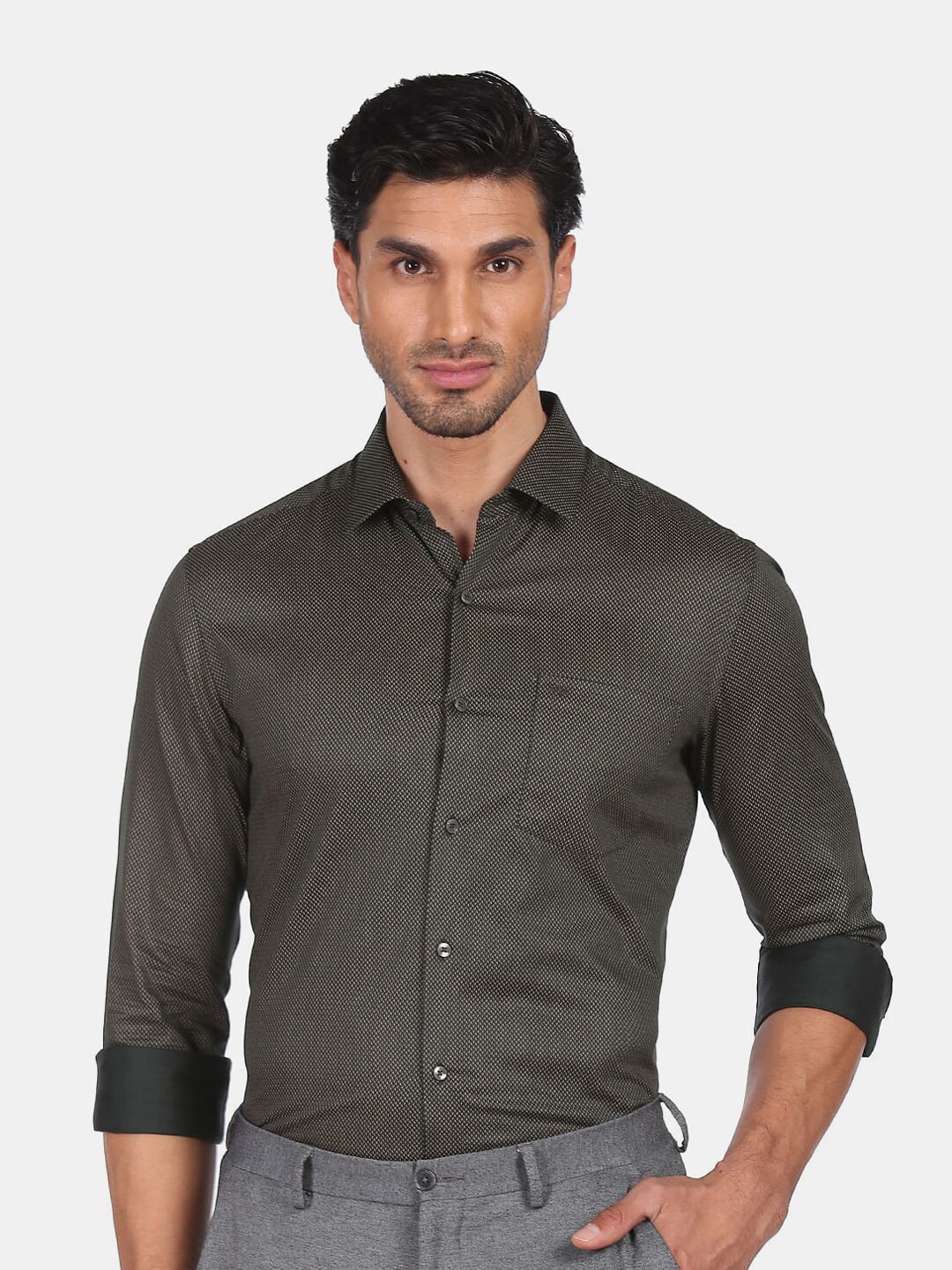 

Arrow Men Green Slim Fit Pure Cotton Semiformal Shirt