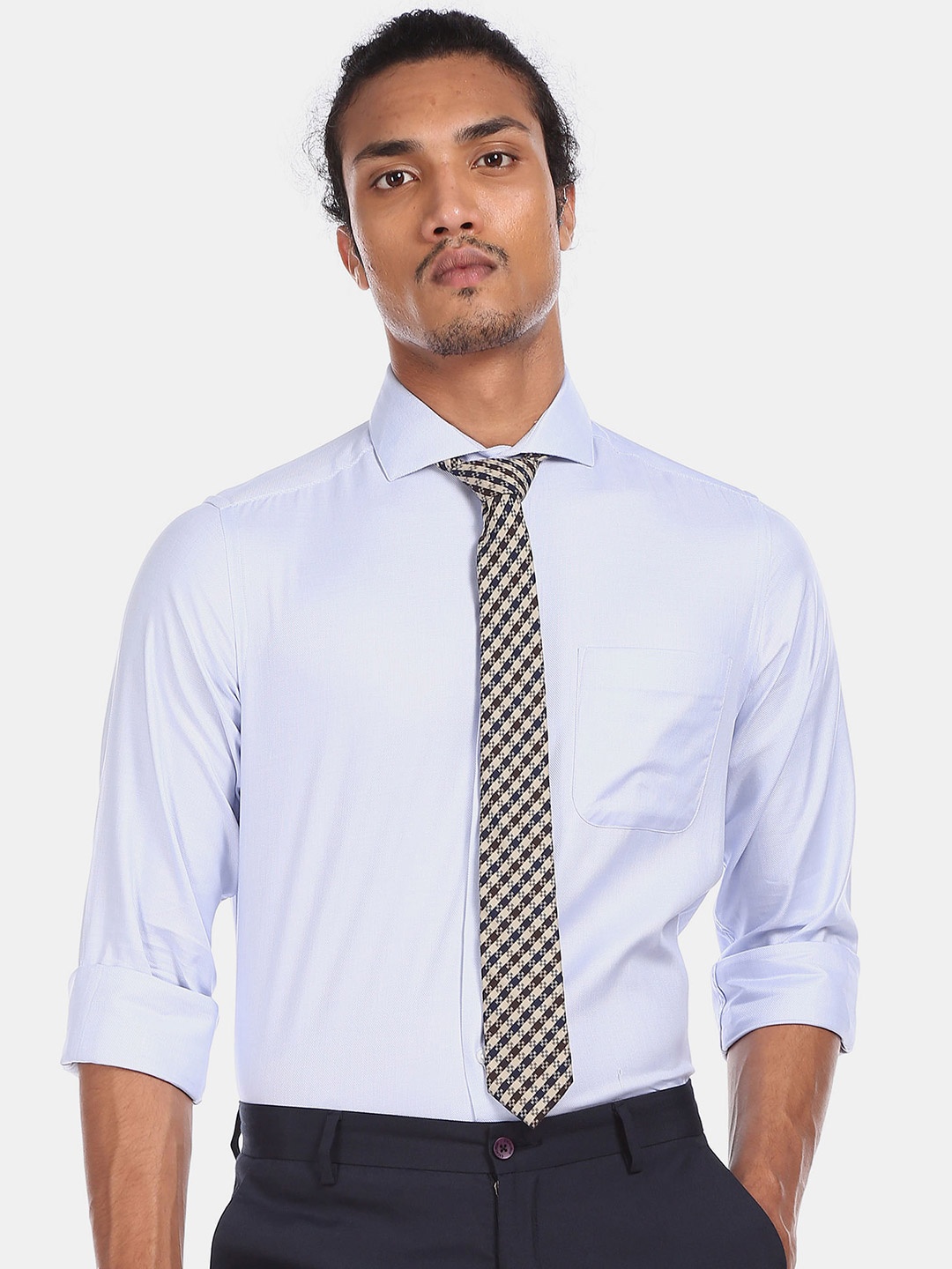 

Arrow Men Blue Casual Shirt