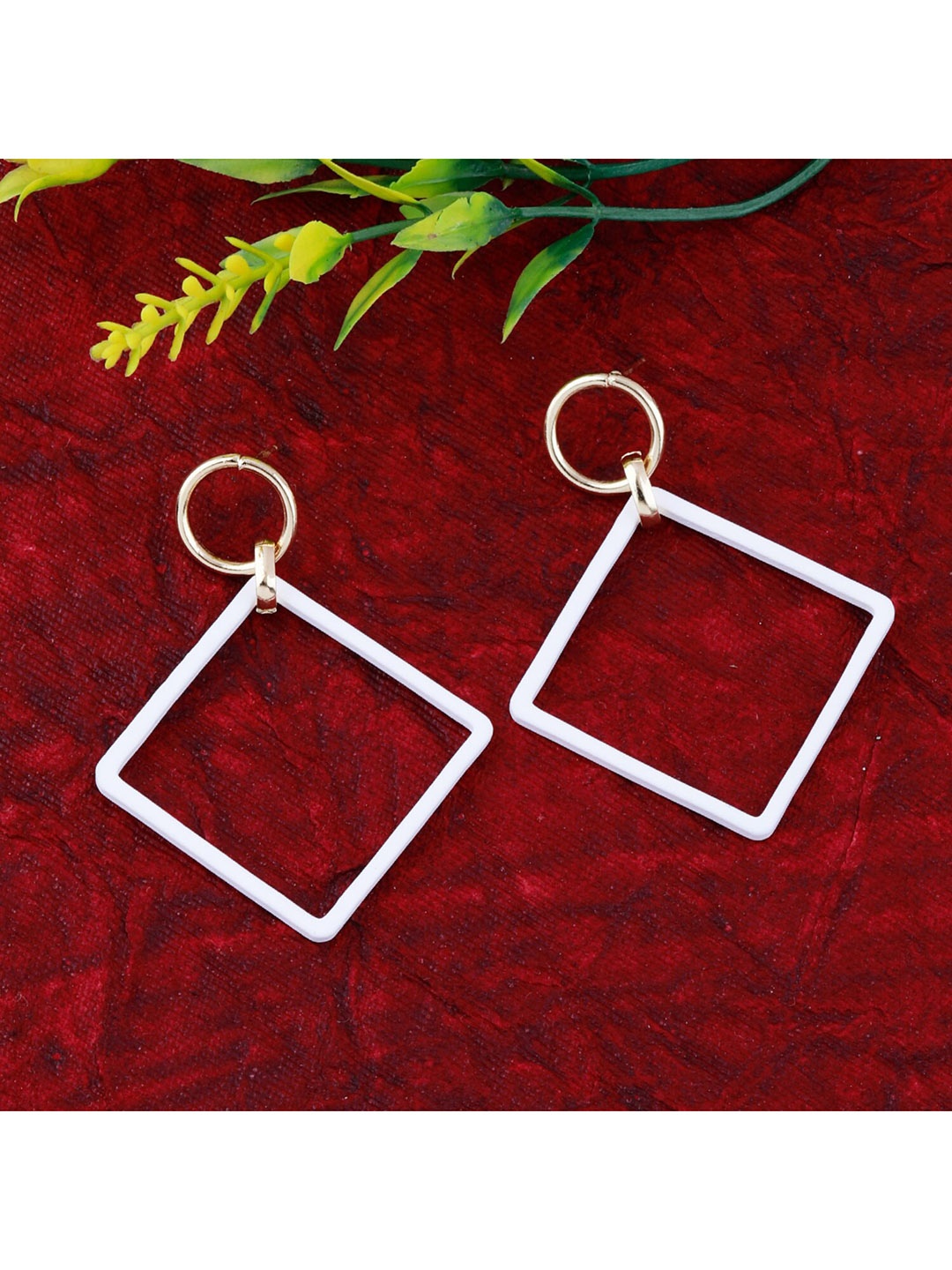 

Silver Shine White Contemporary Drop Earrings