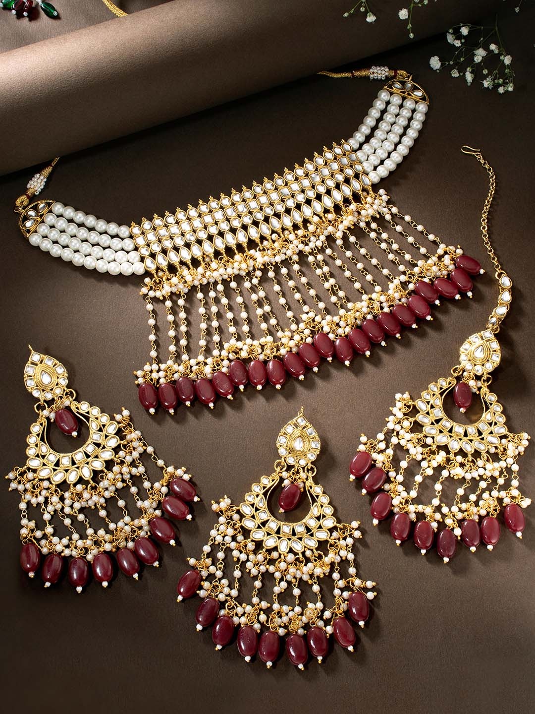 

PEORA Maroon & White Gold Plated Kundan Pearl Drop Choker Necklace Jewellery Set