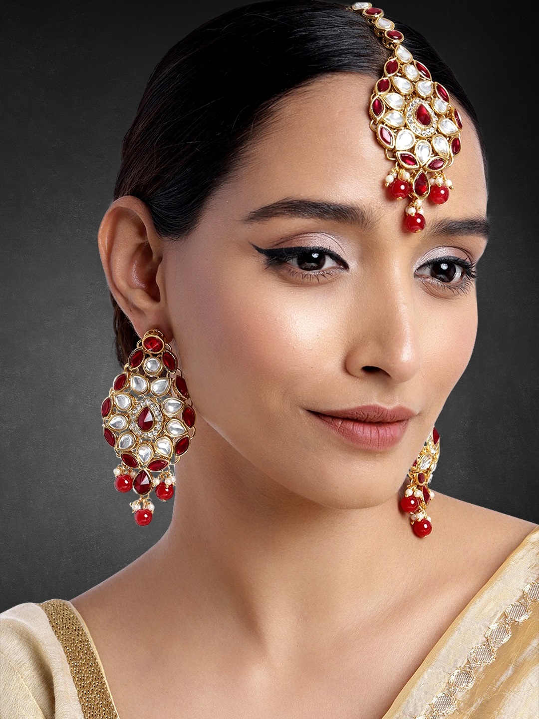 

Peora Maroon & White Kundan & Pearl Gold-Plated Earrings with Maang Tika Set